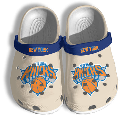 New York Knicks 2026 NBA Finals Clogs Cream - Charms Gift Set