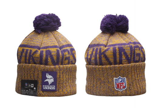 MIN Cuffed Knit Hat with Pom - Rubber Patch